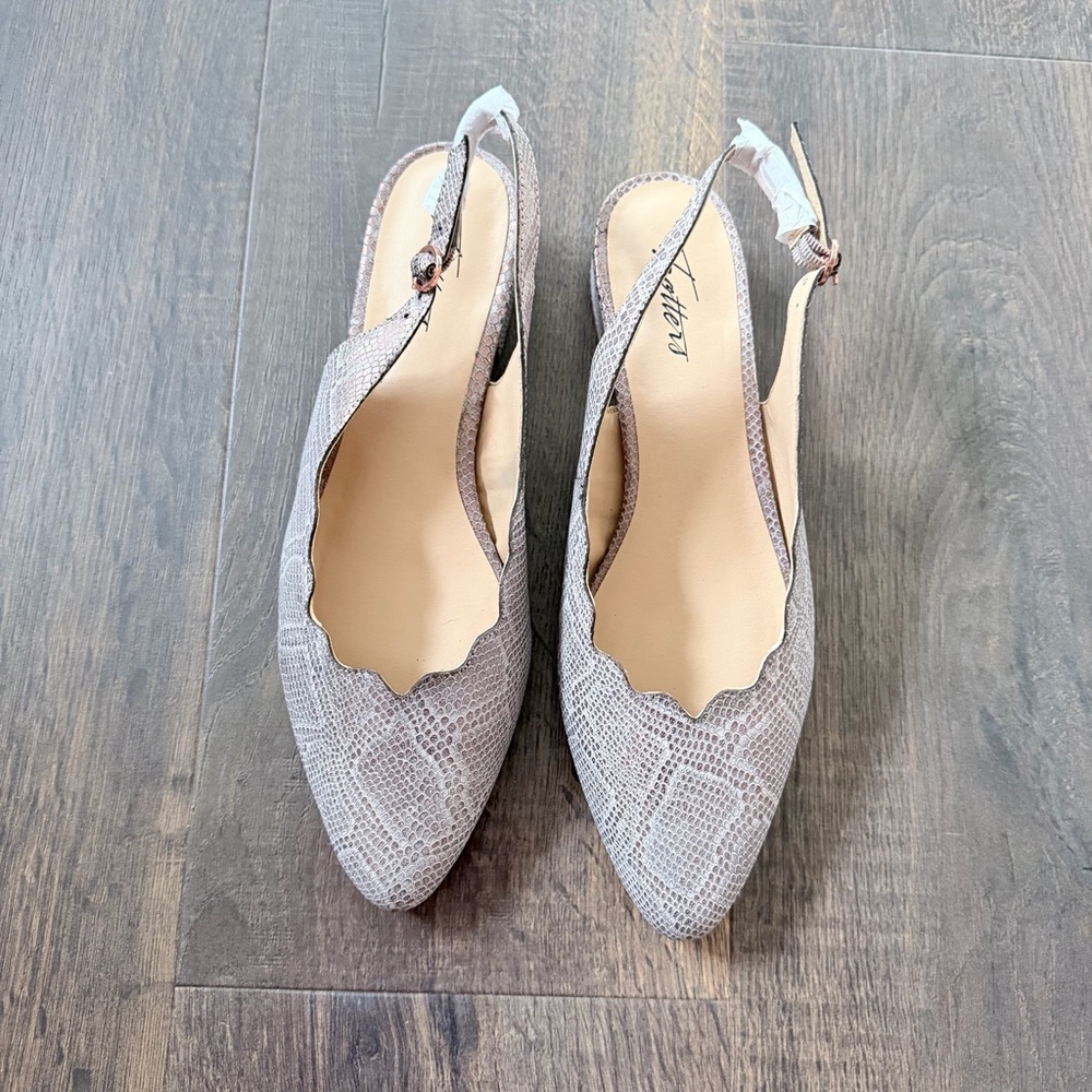NIB Trotter’s Joselyn Slingback | Rose Gold Metallic | Size: 9W - Picture 3 of 9